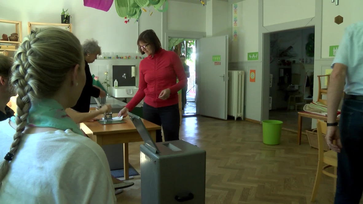 Switzerland: Swiss vote on adopting world's highest minimum wage