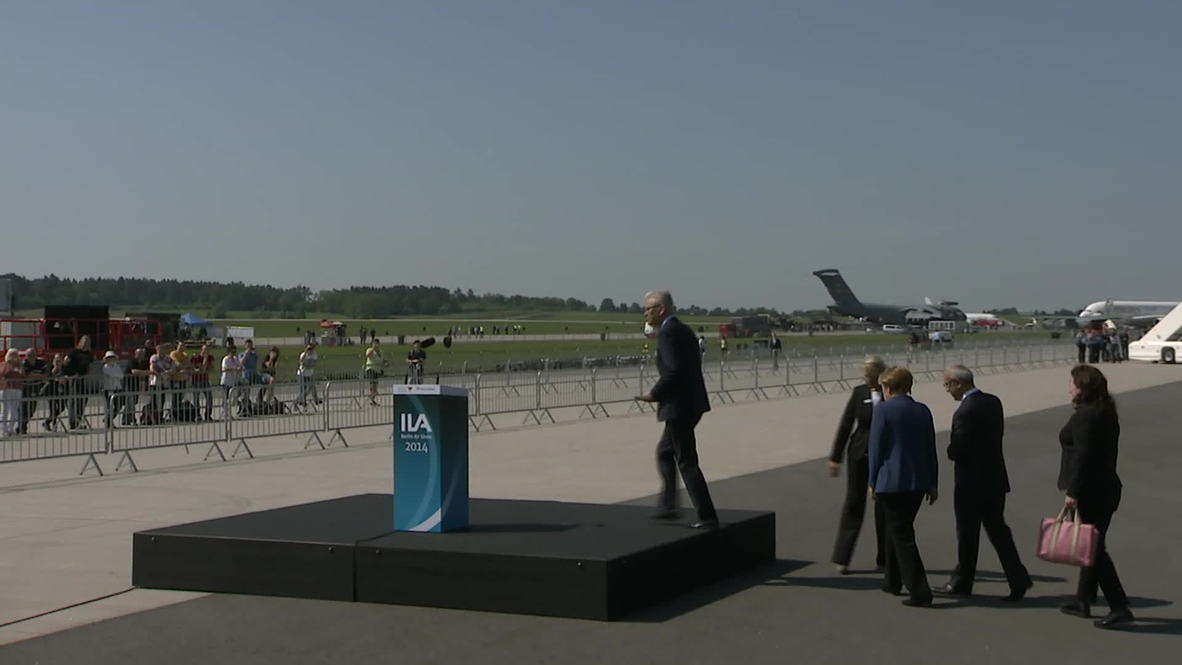 Germany: Merkel salutes Airbus and ESA at Berlin air show