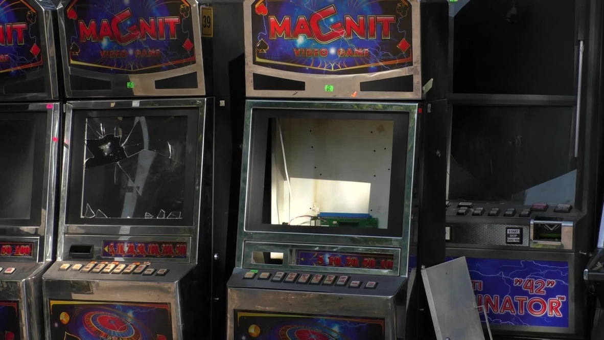 Ukraine: Slot machines for barricades in Kramatorsk