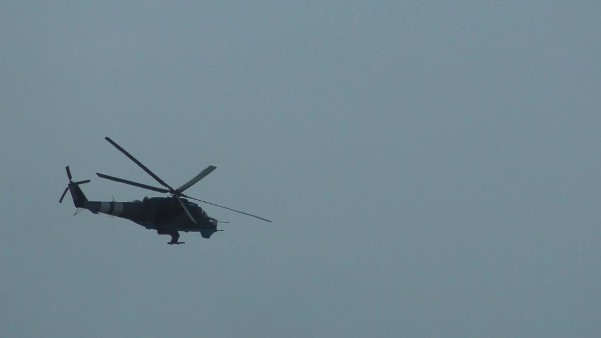 Ukraine: Kiev choppers launch missiles at Donetsk airport