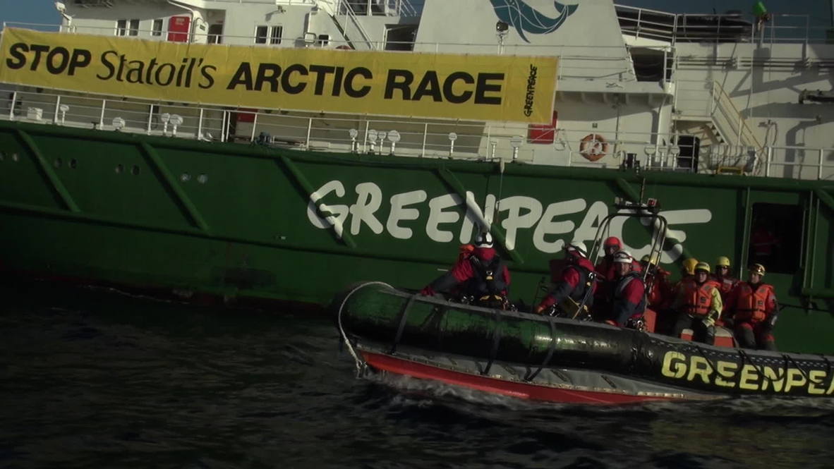 Norway: Greenpeace activists block Statoil drilling rig from going north