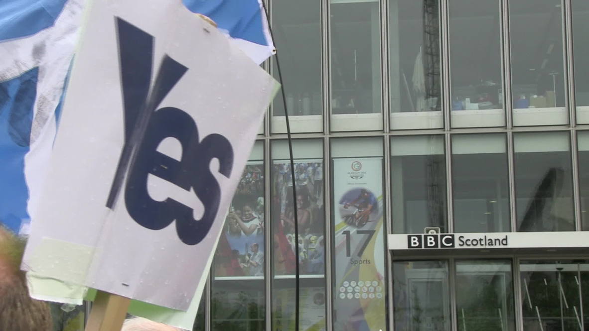 UK: Independence protesters rail against BBC bias