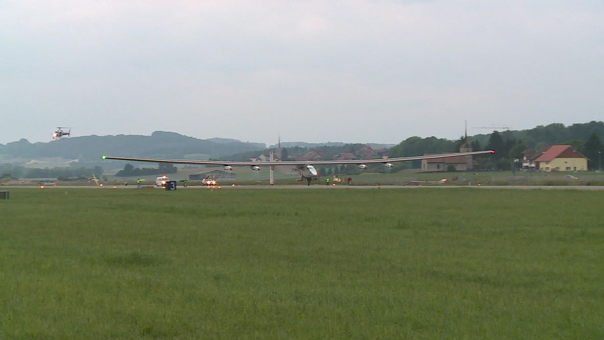 Switzerland: "Revolutionary" solar powered air-craft takes flight