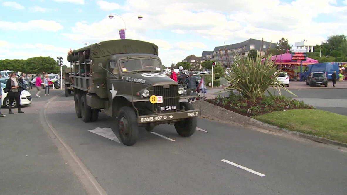 France: Paying tribute to World War heroes by playing dress-up