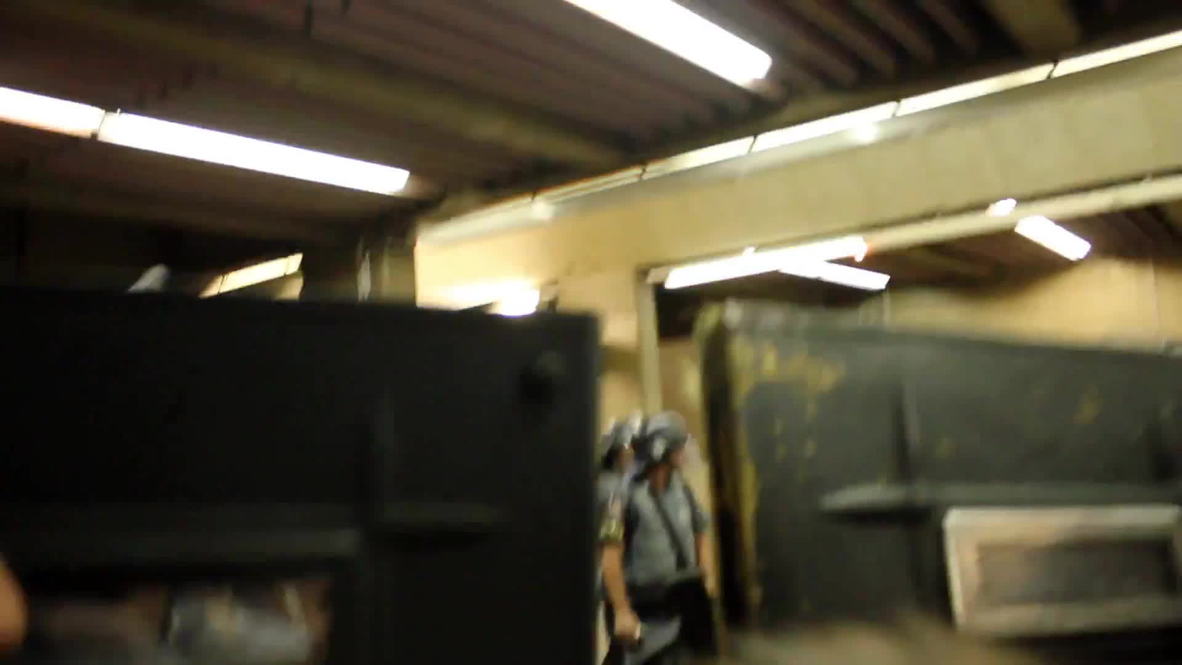Brazil: Sao Paulo subway strikers clash with police