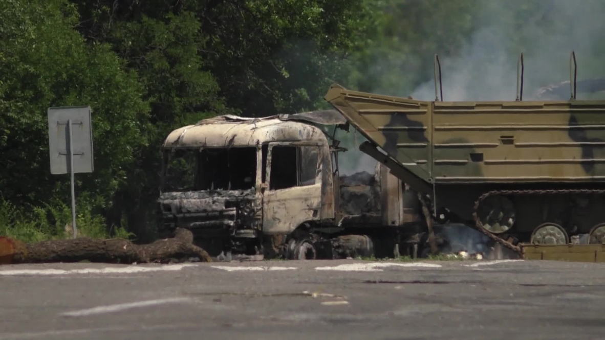 Ukraine: Self-defence militias guard checkpoints around Lugansk