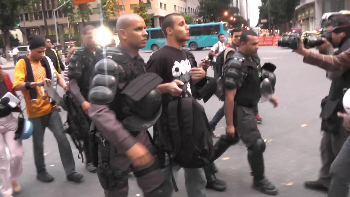 Brazil: 'F*ck FIFA' - six arrested during demo in Rio