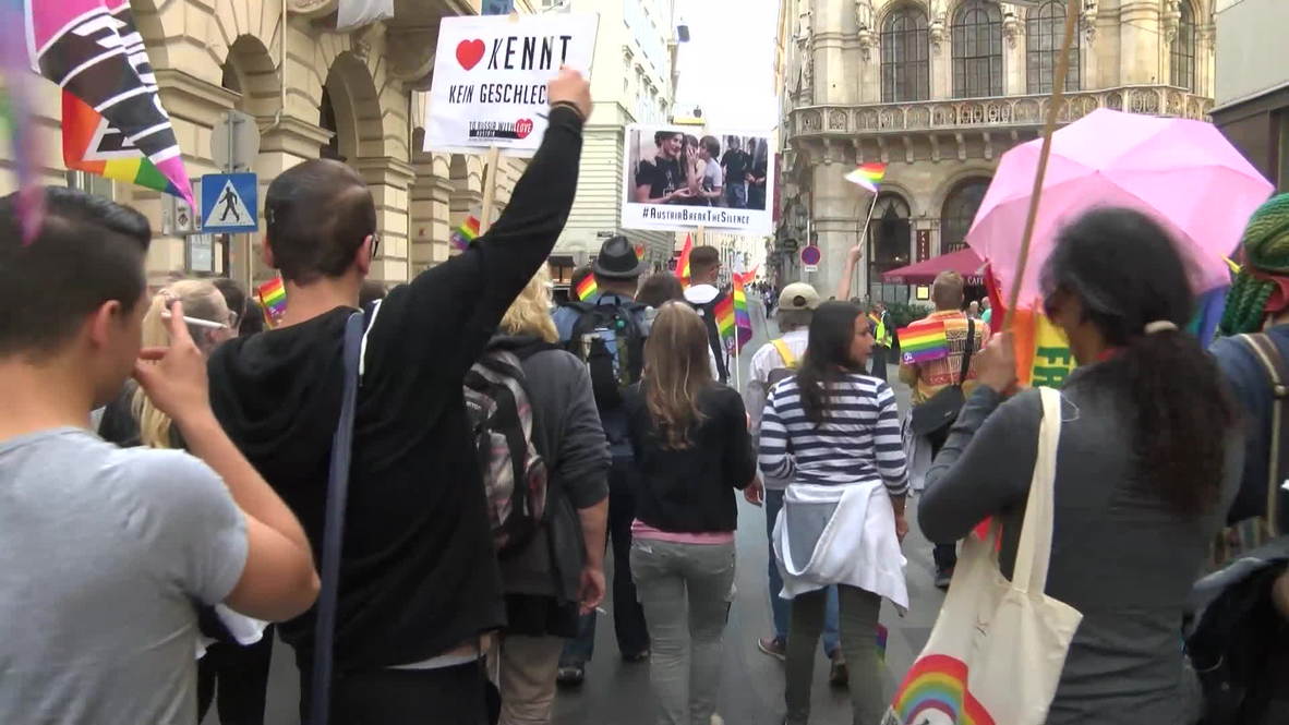 Austria: LGBT activists rally against Putin's Vienna visit *EXPLICIT*