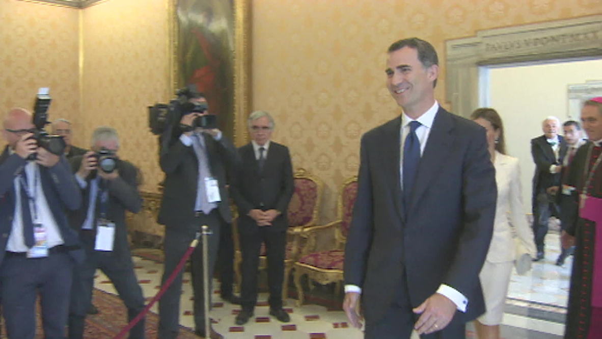 Vatican: Spain's new king Felipe meets the Pope