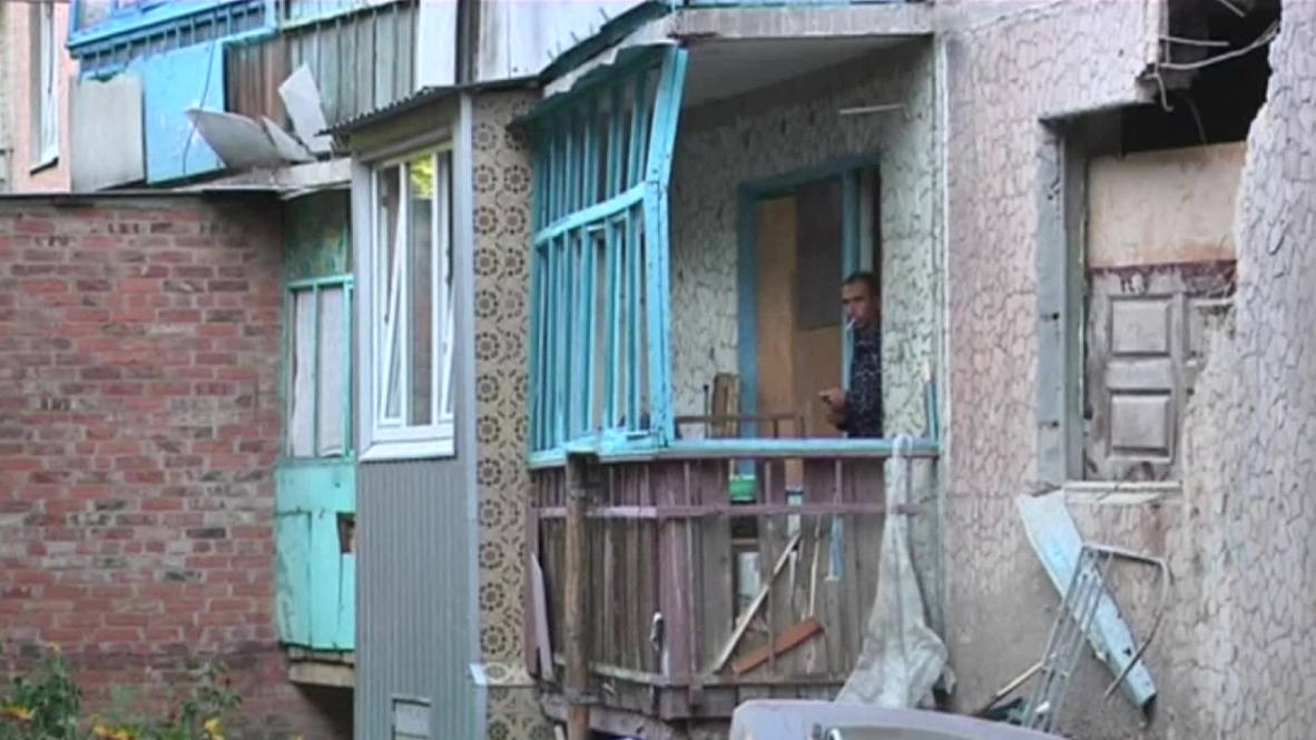 Ukraine: Slavyansk homes destroyed during overnight shelling