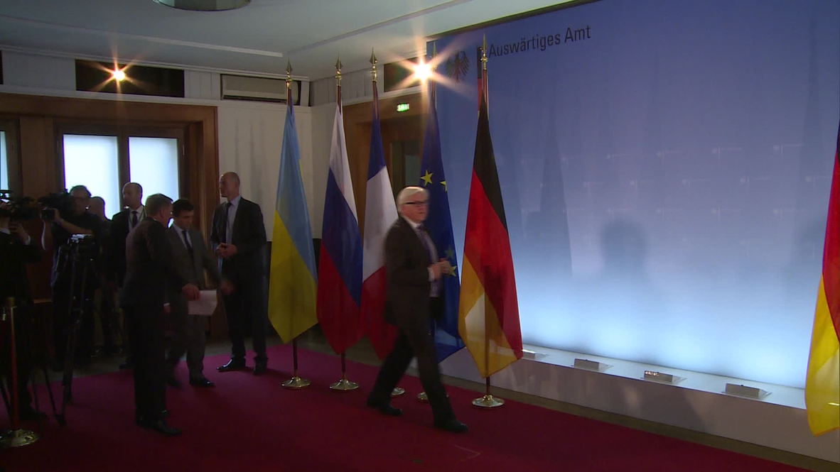 Germany: FMs pose for the cameras before Ukraine talks