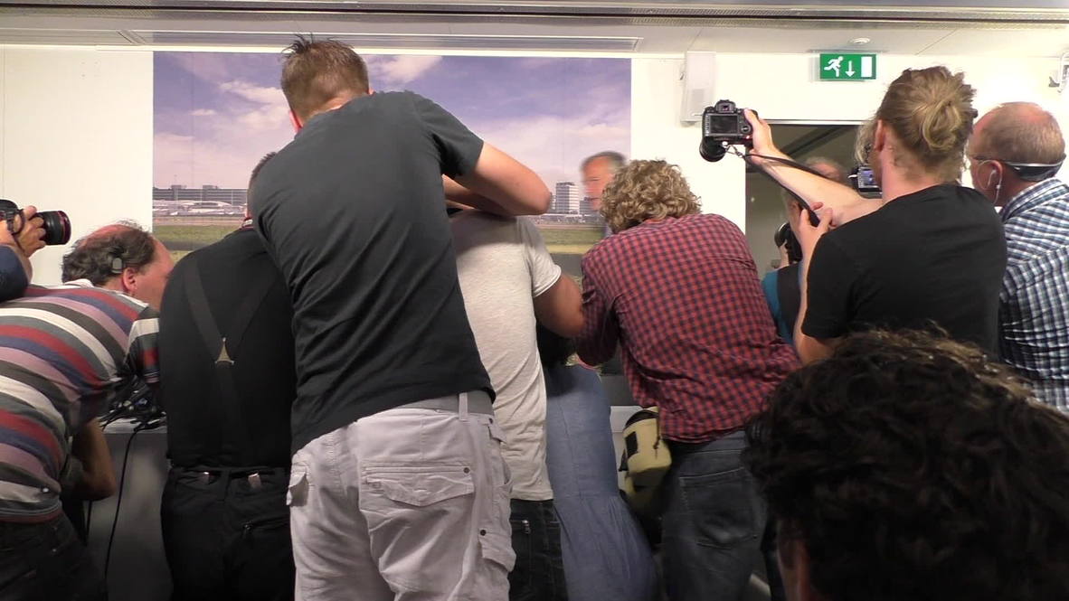 Netherlands: Malaysia Airlines official "announces and confirms" loss of MH17