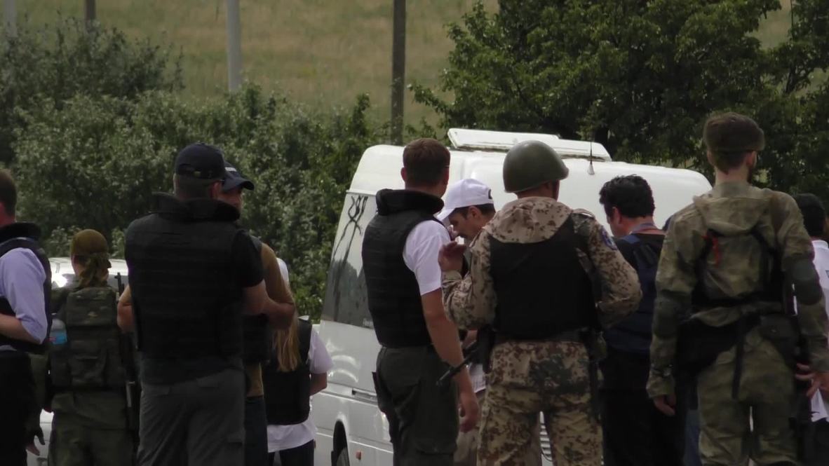 Ukraine: International experts investigate MH17 crash site