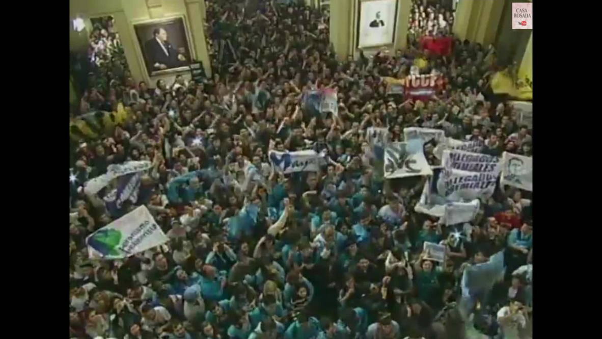Argentina: "Missiles can also be financial" Kirchner says as Argentina defaults on debt POOL