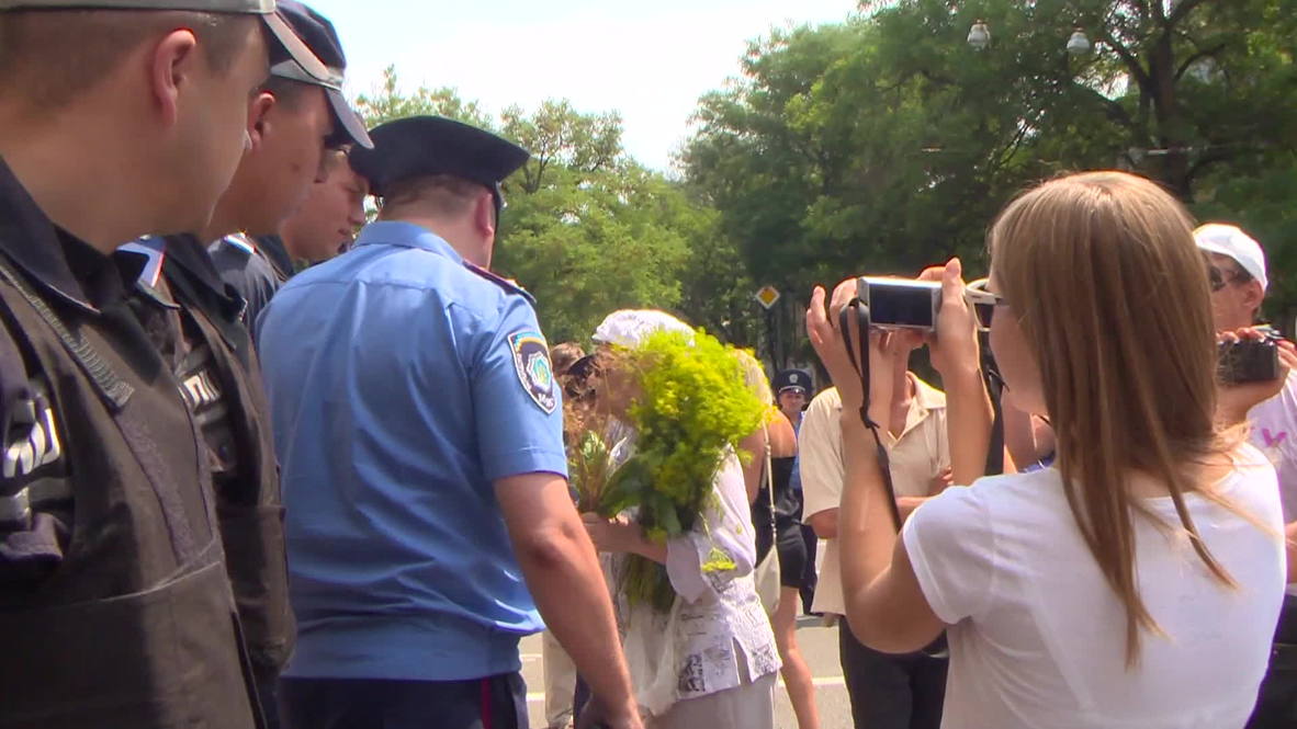 Ukraine: Right Sector call for resignation of the country's police chiefs