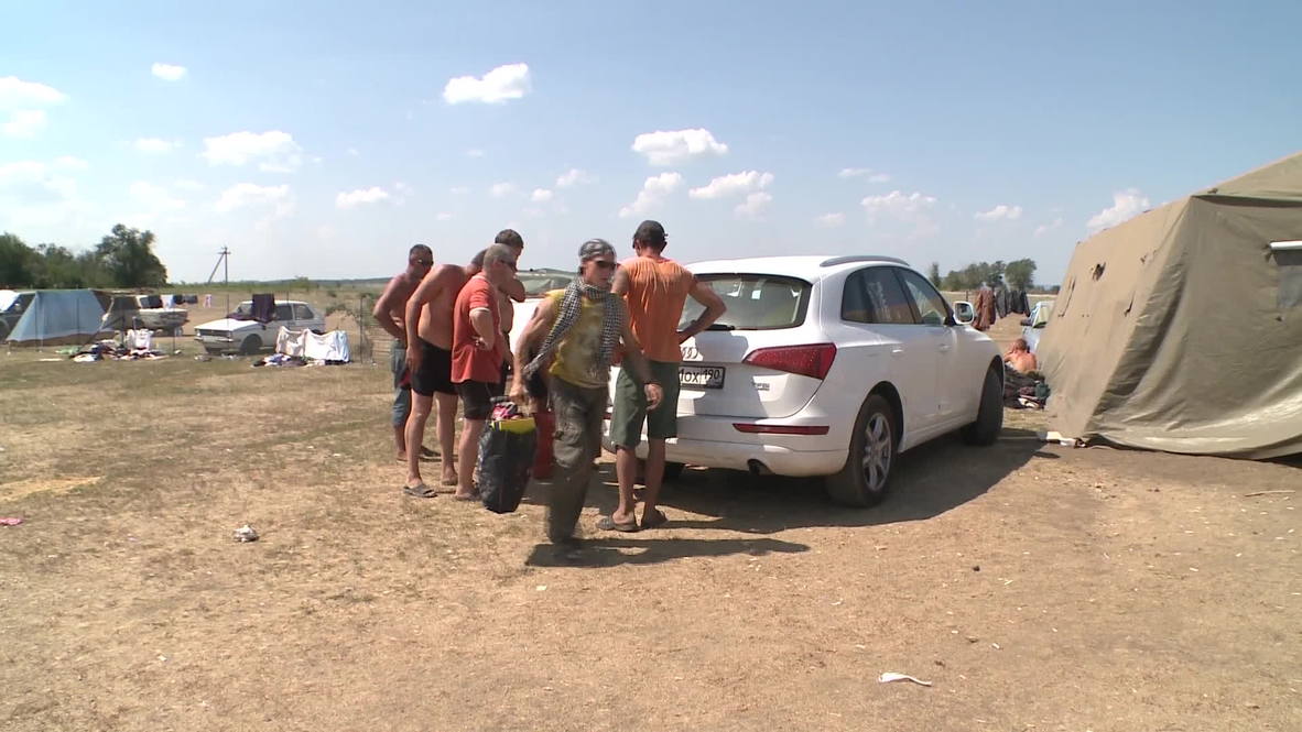 Russia: Volunteers send much-needed aid to Ukrainian refugees in Rotsov
