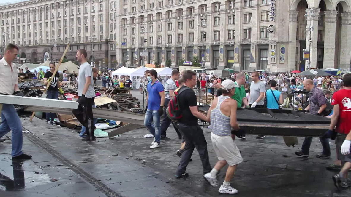 Ukraine: Activists and security forces put out final Maidan embers
