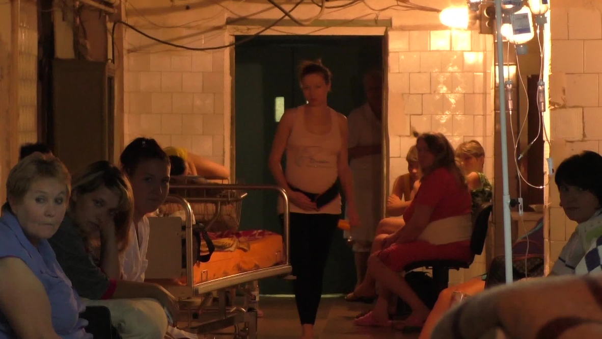 Ukraine: Mothers-to-be seek shelter from shelling in hospital basement