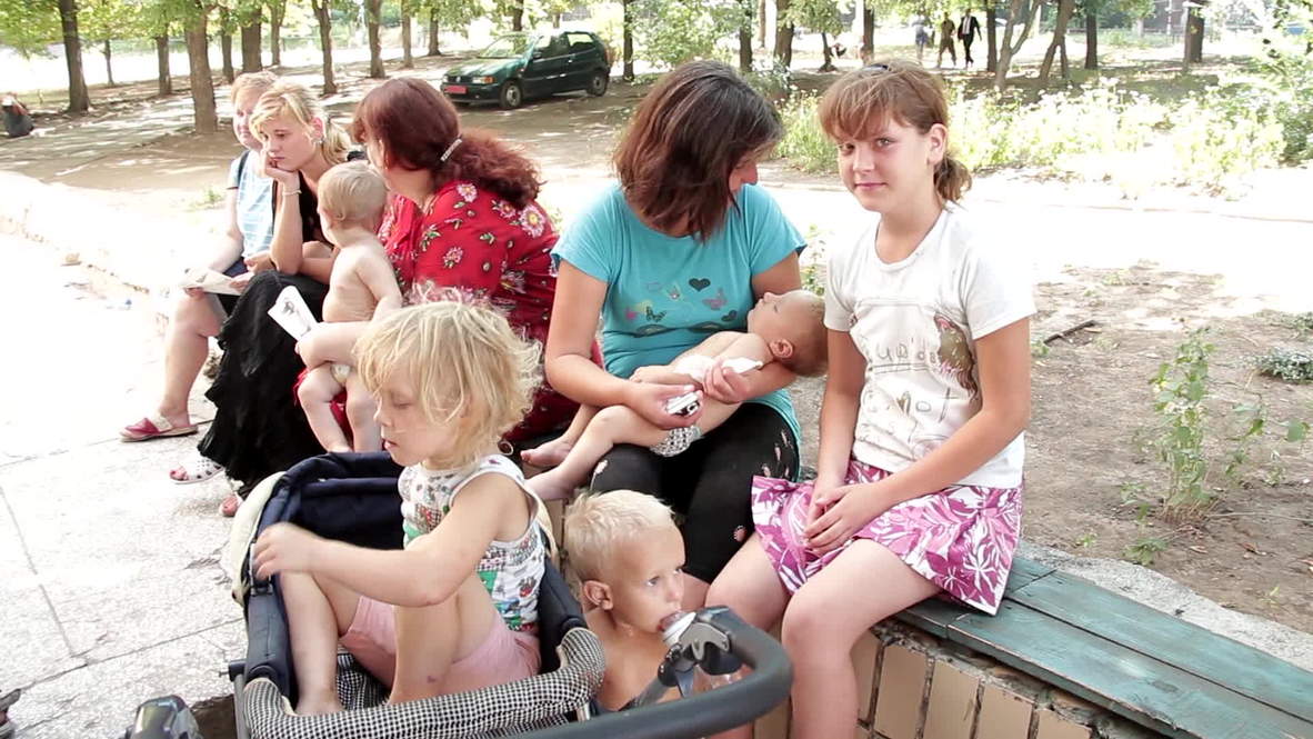 Ukraine: Uni dorm becomes make-shift shelter for children
