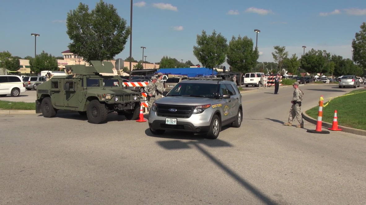 USA: National Guard puts Ferguson streets on lockdown