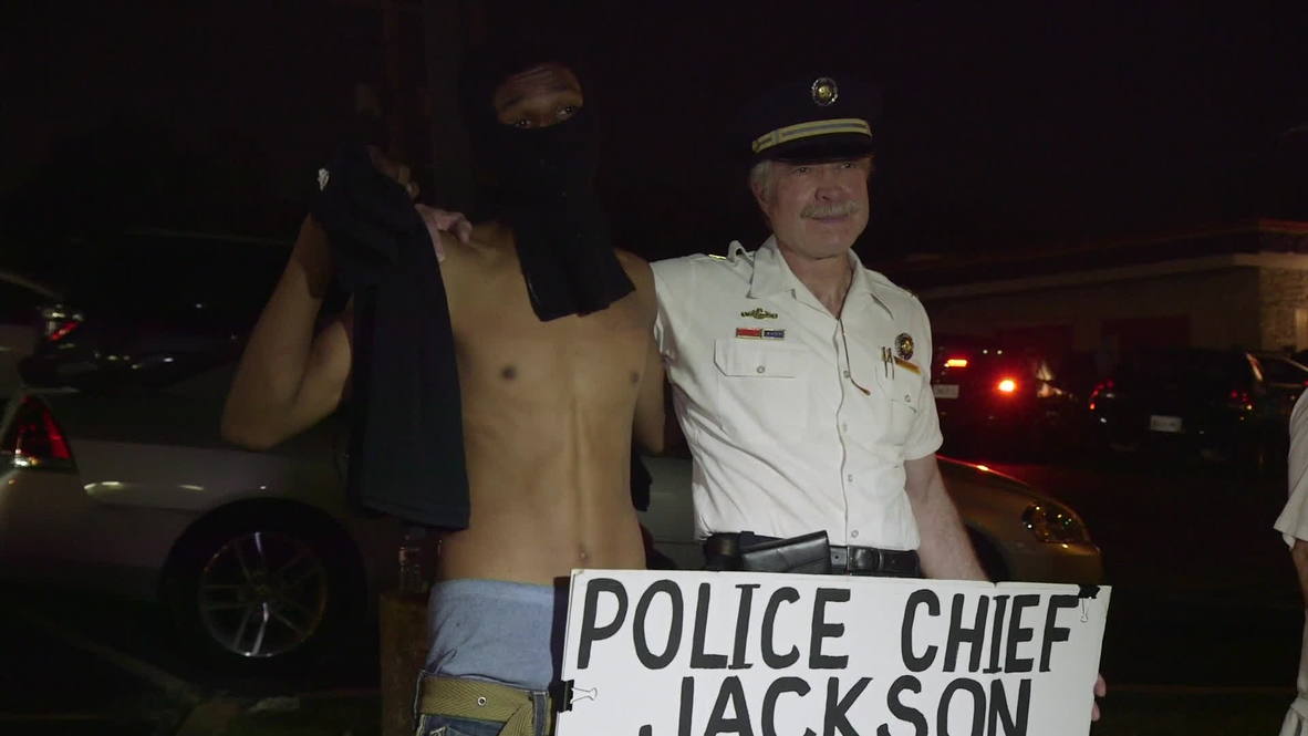 USA: "Ferguson's policing atrocious and like war-zone" - says 'Occupy Cop' Lewis