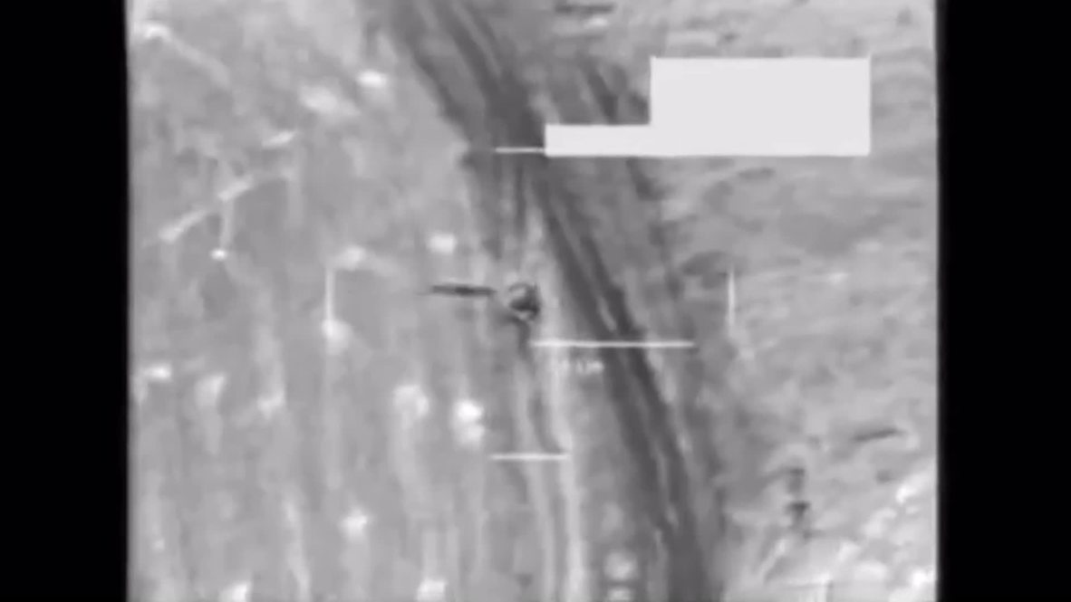 Iraq: Watch U.S. military decimate IS truck *POOL*