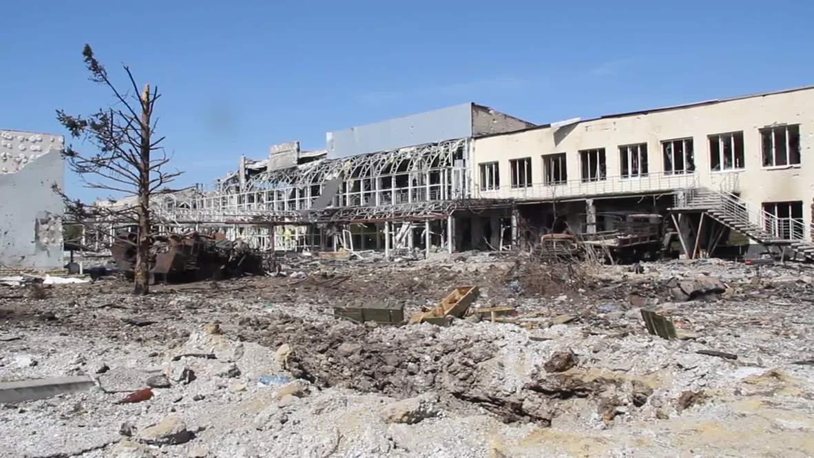 Ukraine: See battle aftermath of clashes at Lugansk airport