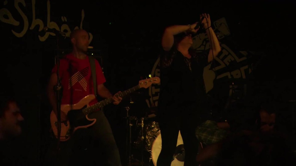 Spain: Solidarity with Donbass - punk rockers fundraise with gig