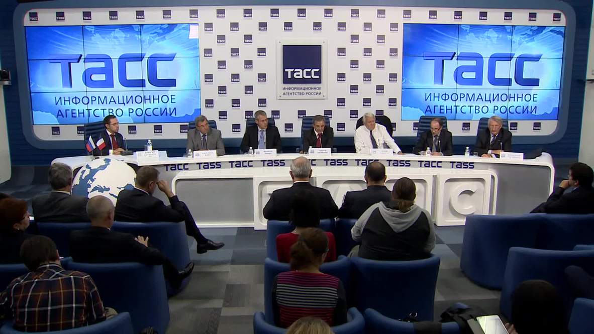 Russia: "Pointless sanctions hurt all but the US" French MP Thierry Mariani says