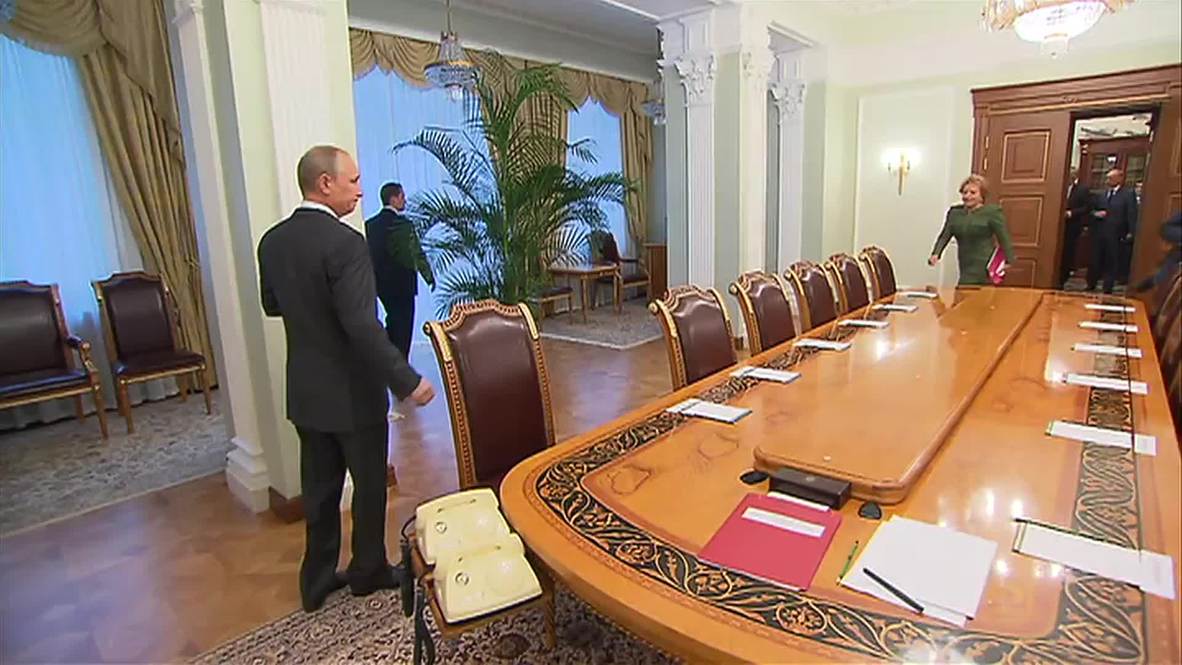 Russia: Putin meets National Security Council over Ukraine peace