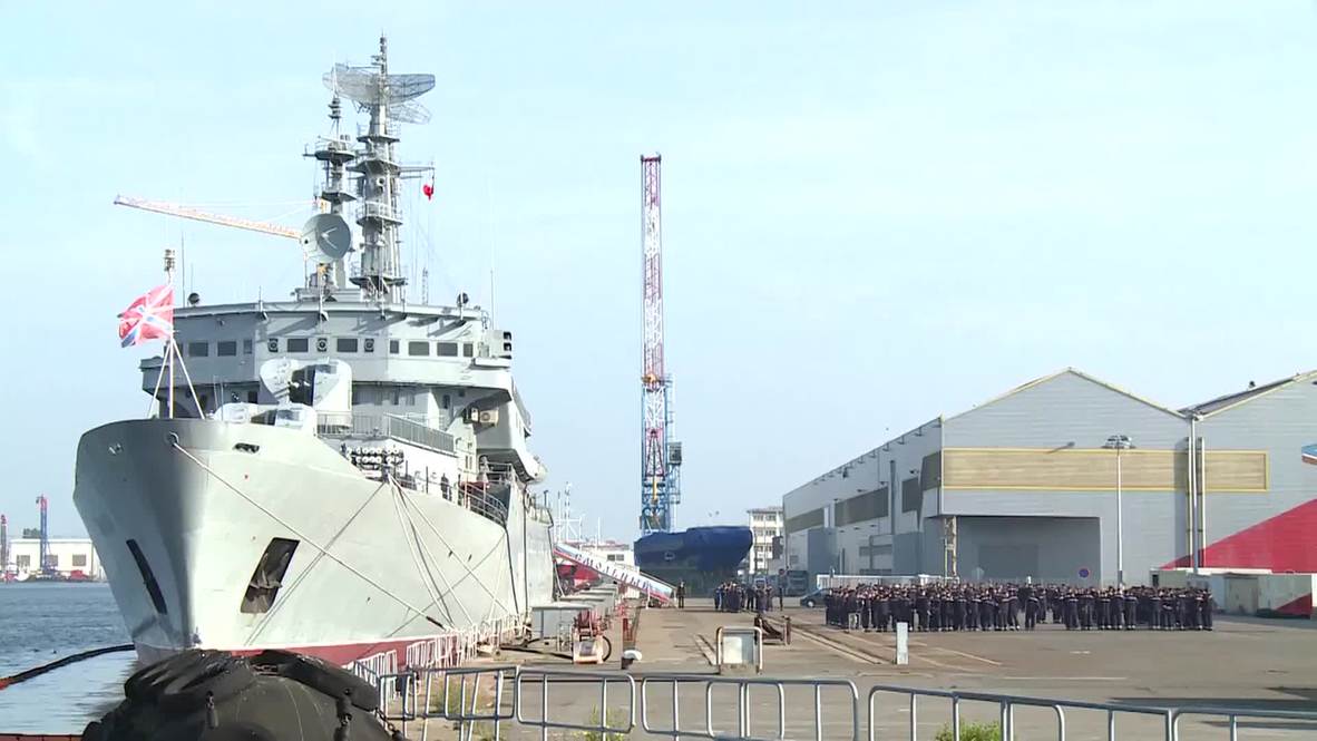 France: Russian sailors return to Smolny frigate after training on Mistral-class Vladivostok