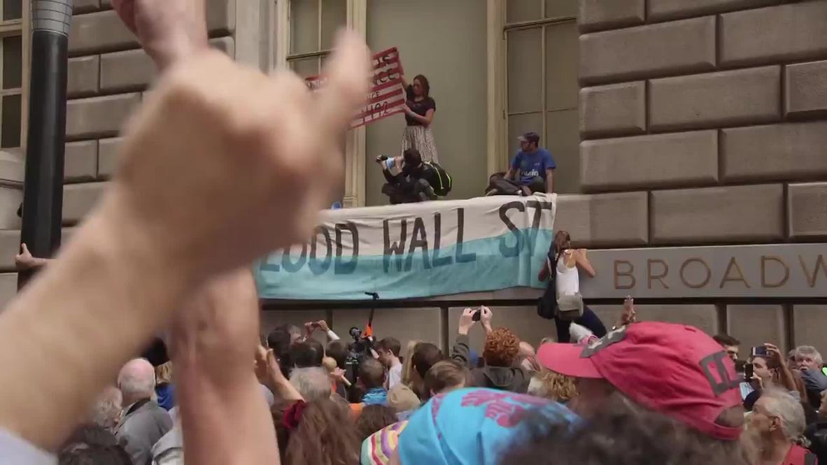 USA: See thousands of climate change activists SHUT DOWN Wall Street