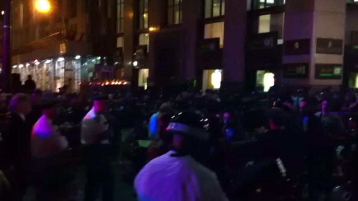 USA: See NYPD arrest climate change activists