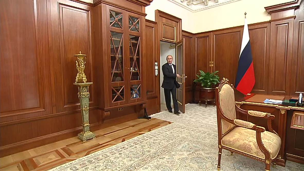 Russia: Putin receives a "trillion rubles" worth of good news