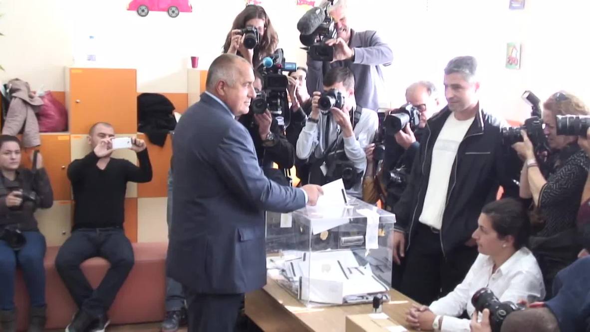 Bulgaria: "I hope elections will bring stability" GERB's Borissov casts vote