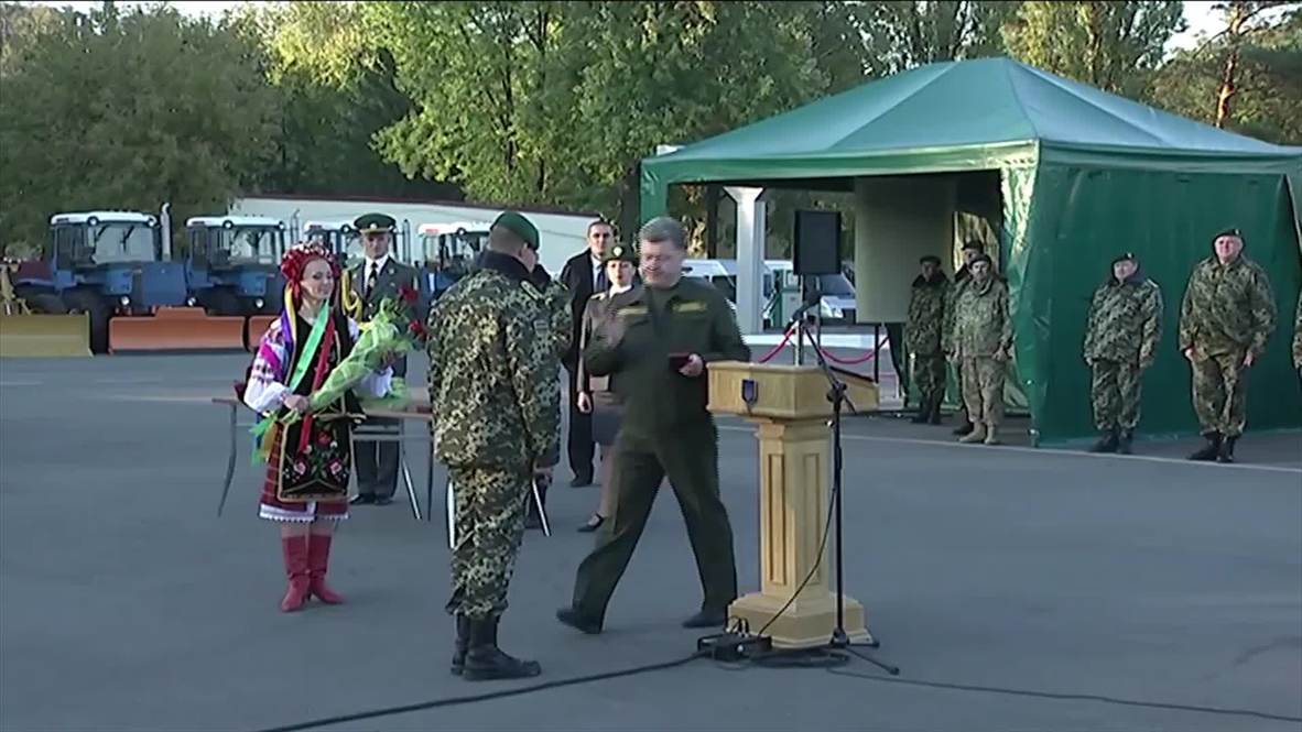 Ukraine: "No bargaining on Ukraine's border" Poroshenko says