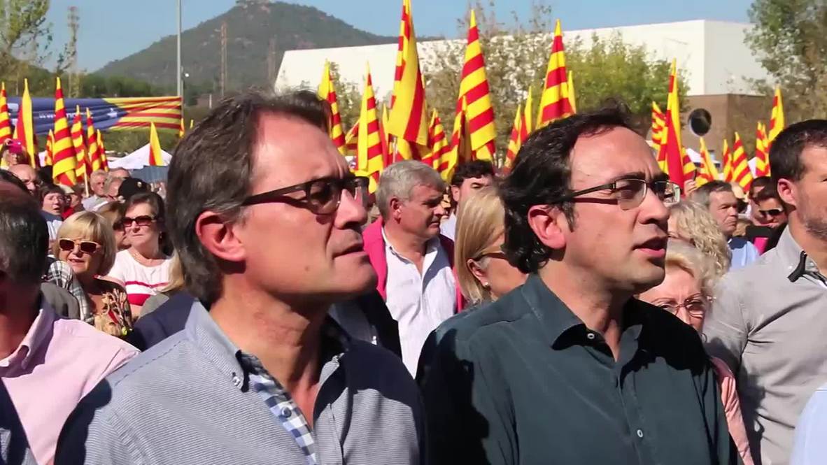 Spain: "A democratic Spain should act like UK" Artur Mas rallies indy ref fervour