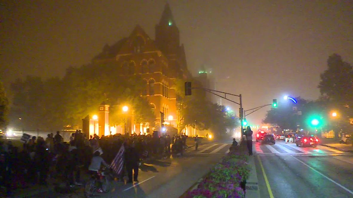 USA: Touching tribute to slain-teen Myers as thousands go silent