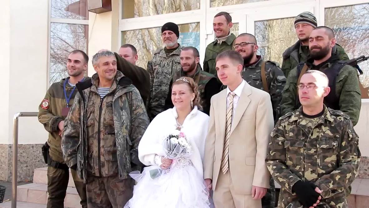 Ukraine: Check out this "shotgun wedding" Donbass-style