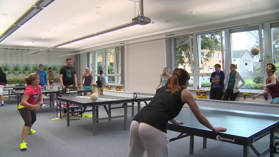 Germany: This is how to play table tennis with your HEAD