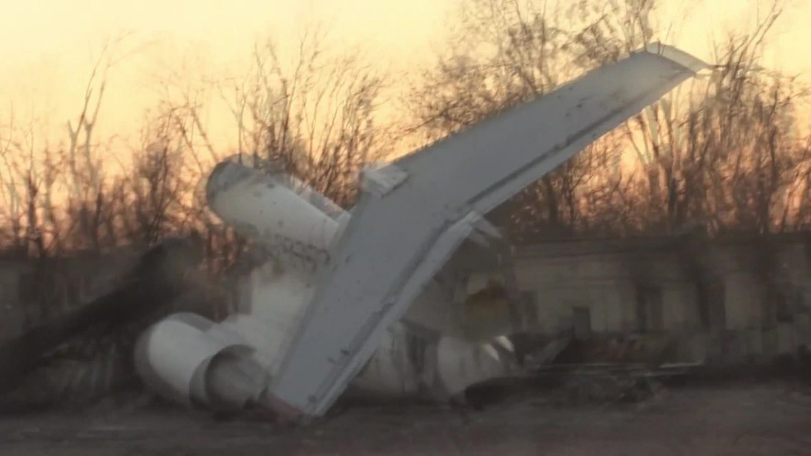 Ukraine: DPR forces vow to continue fighting for Donetsk airport