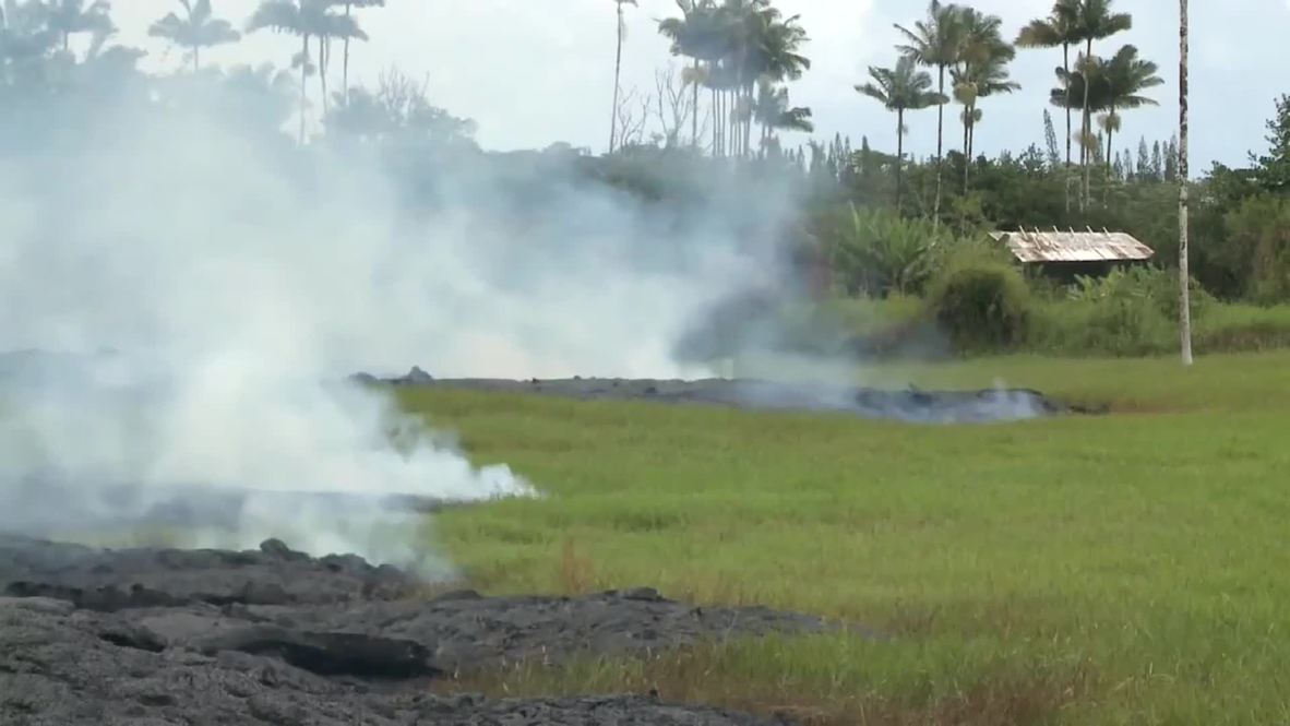 USA: Molten lava begins swallowing residential community