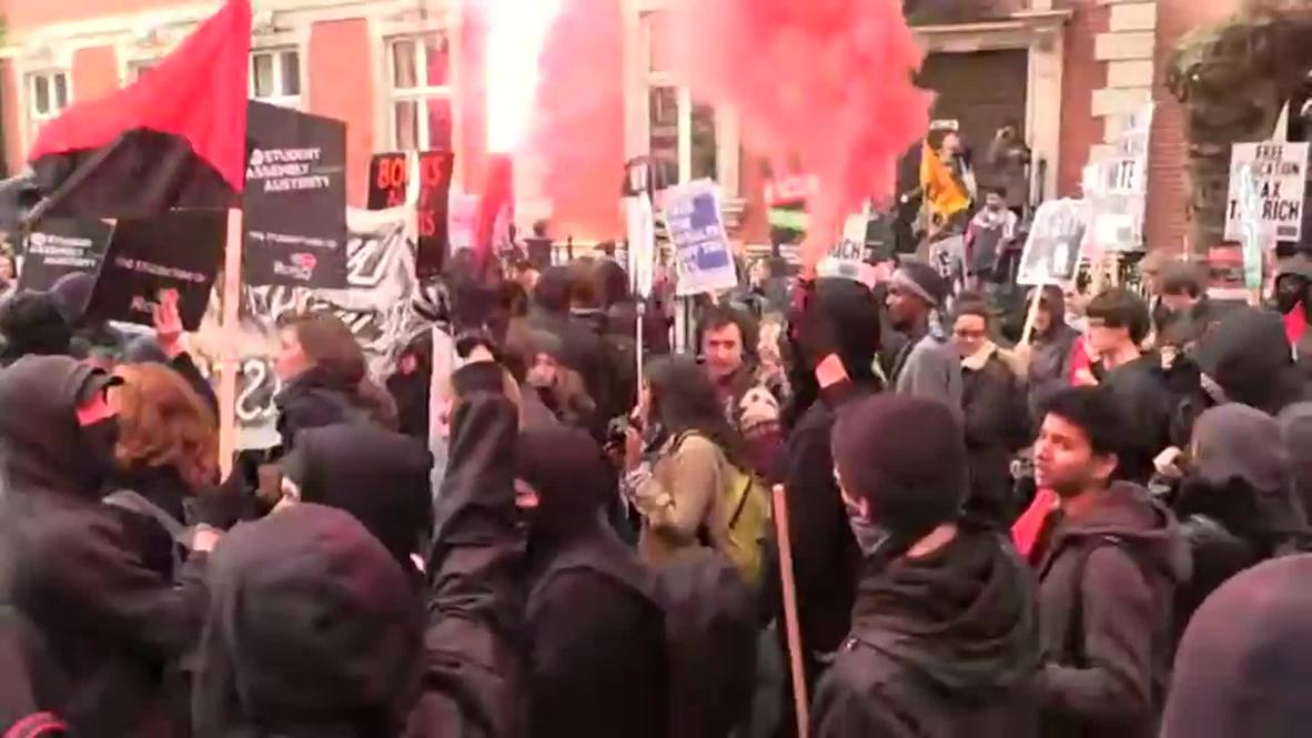 UK: Student tuition fee protesters hit London streets