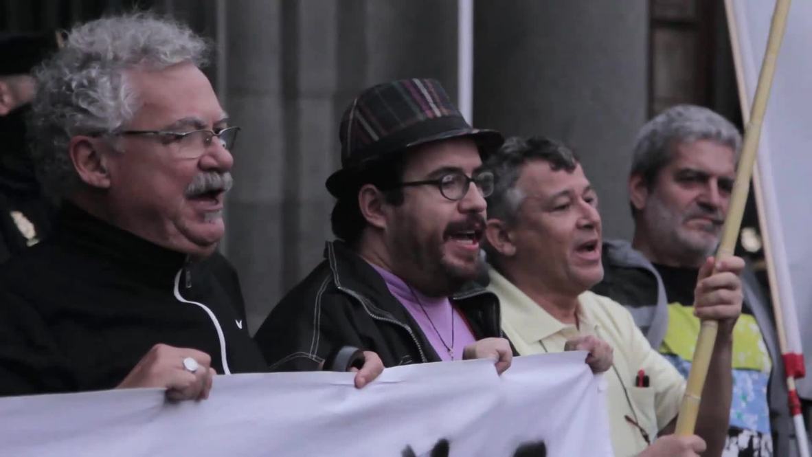 Spain: "We'll keep on fighting!" Canary Islanders protest oil drilling