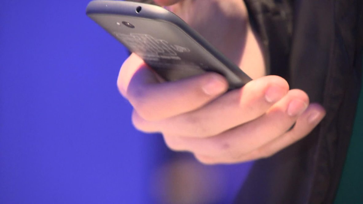 Russia: Yota unveils second gen smartphone with TWO screens