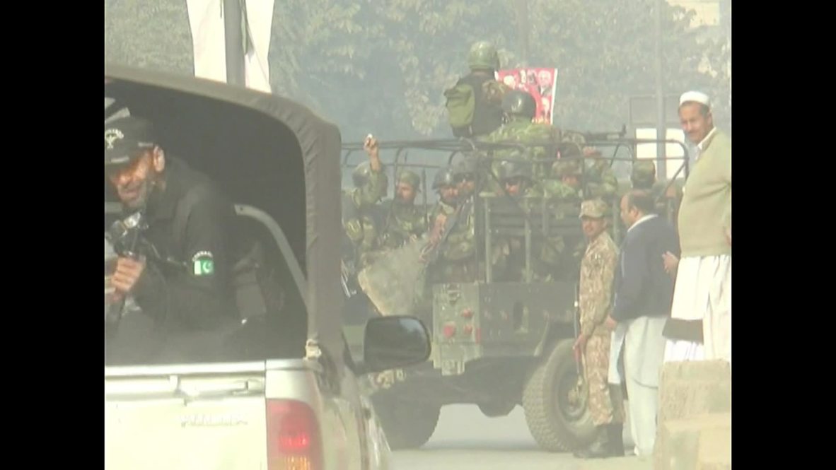 Pakistan: Army alert as Peshawar school attack death toll mounts