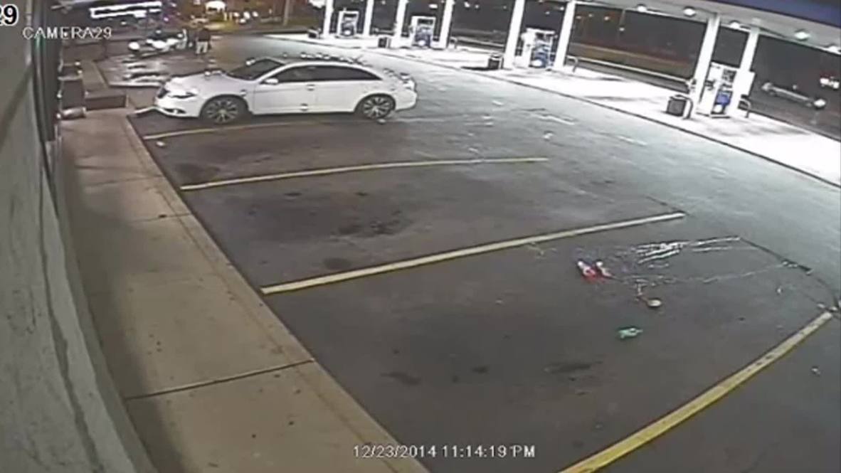 USA: CCTV footage shows Antonio Martin ‘pulling gun’ seconds before police shoot
