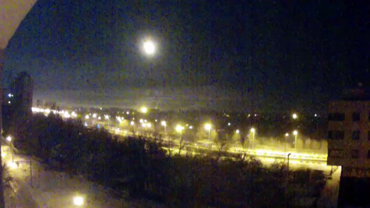 Ukraine: Illuminating shells light up Donetsk airport on NYE