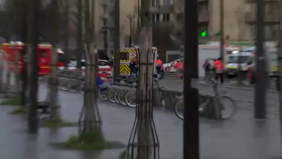 France: Ambulances rushed in to kosher grocery store siege