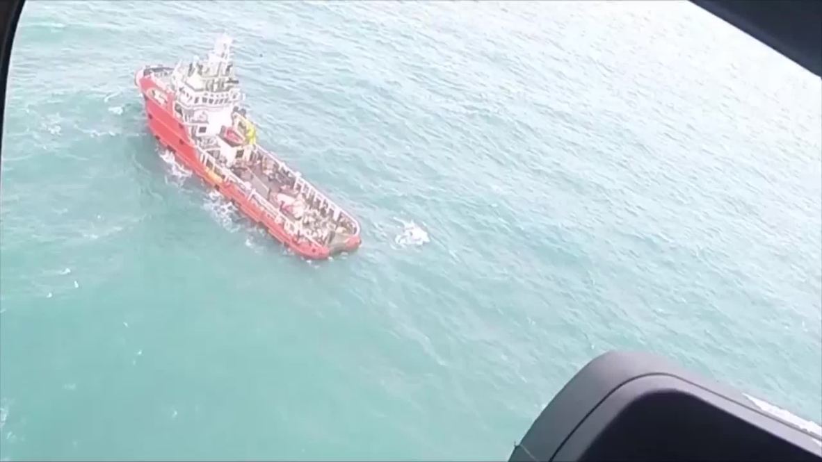 Indonesia: Emercom lifts tail of AirAsia airliner from Java Sea